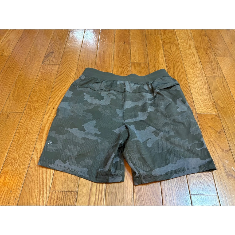 Lululemon THE Short 7 Inch Liner Camo Olive Green Grey Mens Size M Activewear